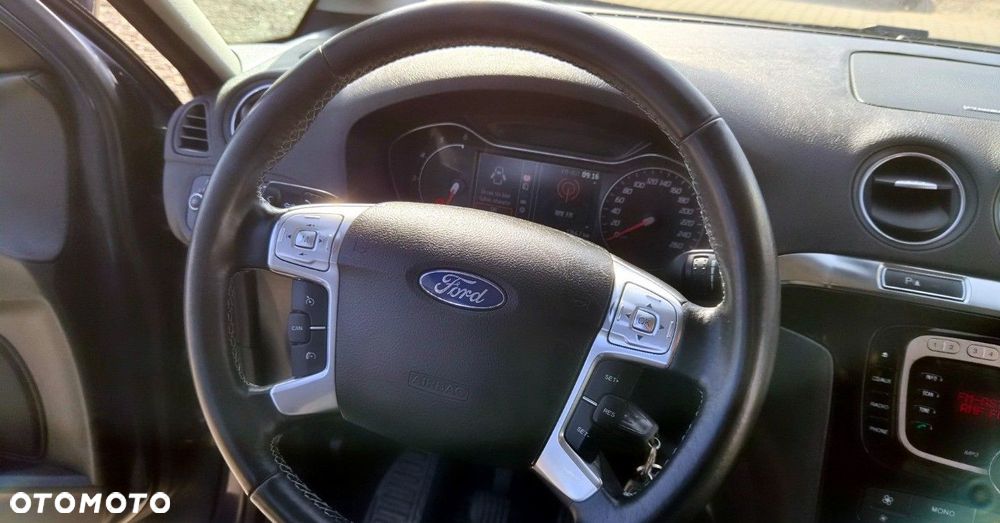 Ford S-Max - 36