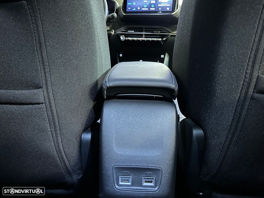 Peugeot 2008 1.2 Hybrid Allure e-DCS6 - 39