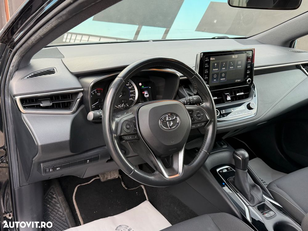 Toyota Corolla 1.8 HSD Dynamic - 12