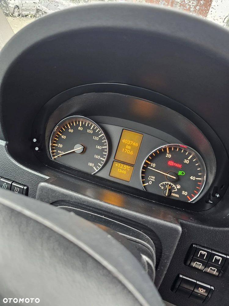 Mercedes-Benz SPRINTER - 10