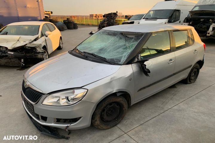 Punte spate 1.2 benz hatcback Skoda Fabia 5J [facelift] [2010 - 2014] - 6