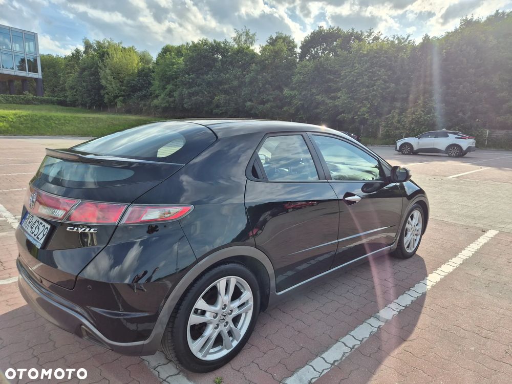 Honda Civic 1.8 Sport - 11