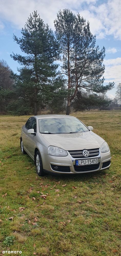 Volkswagen Jetta 1.6 FSI Comfortline - 15