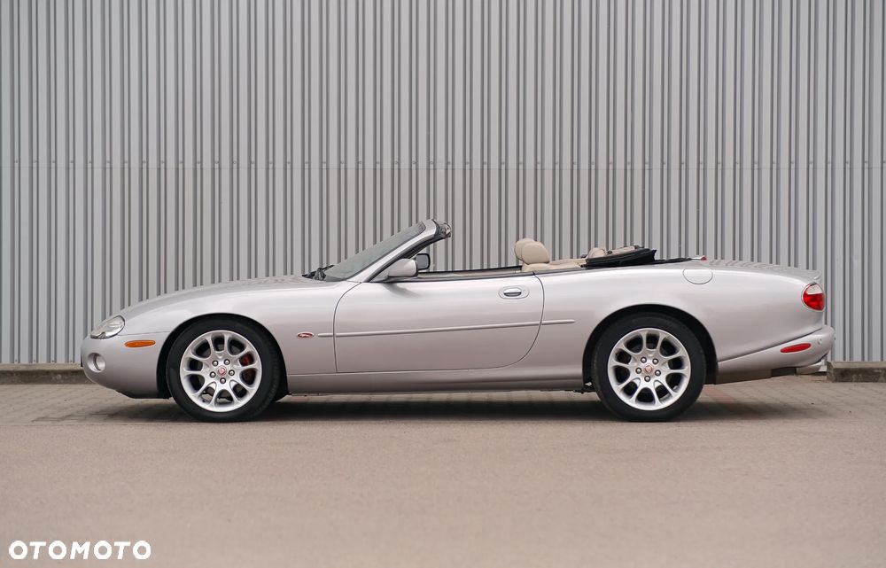 Jaguar XK8 - 20