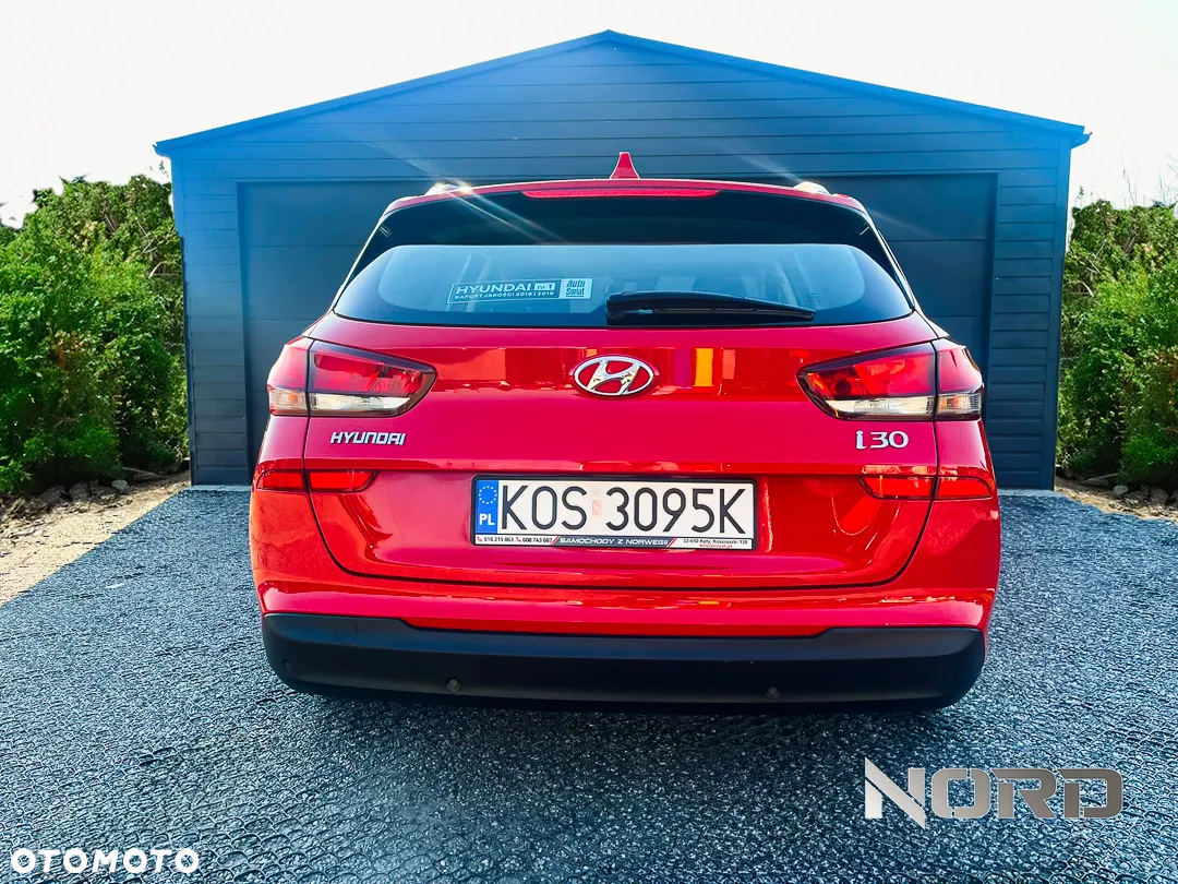 Hyundai i30 1.6 D Classic + - 8