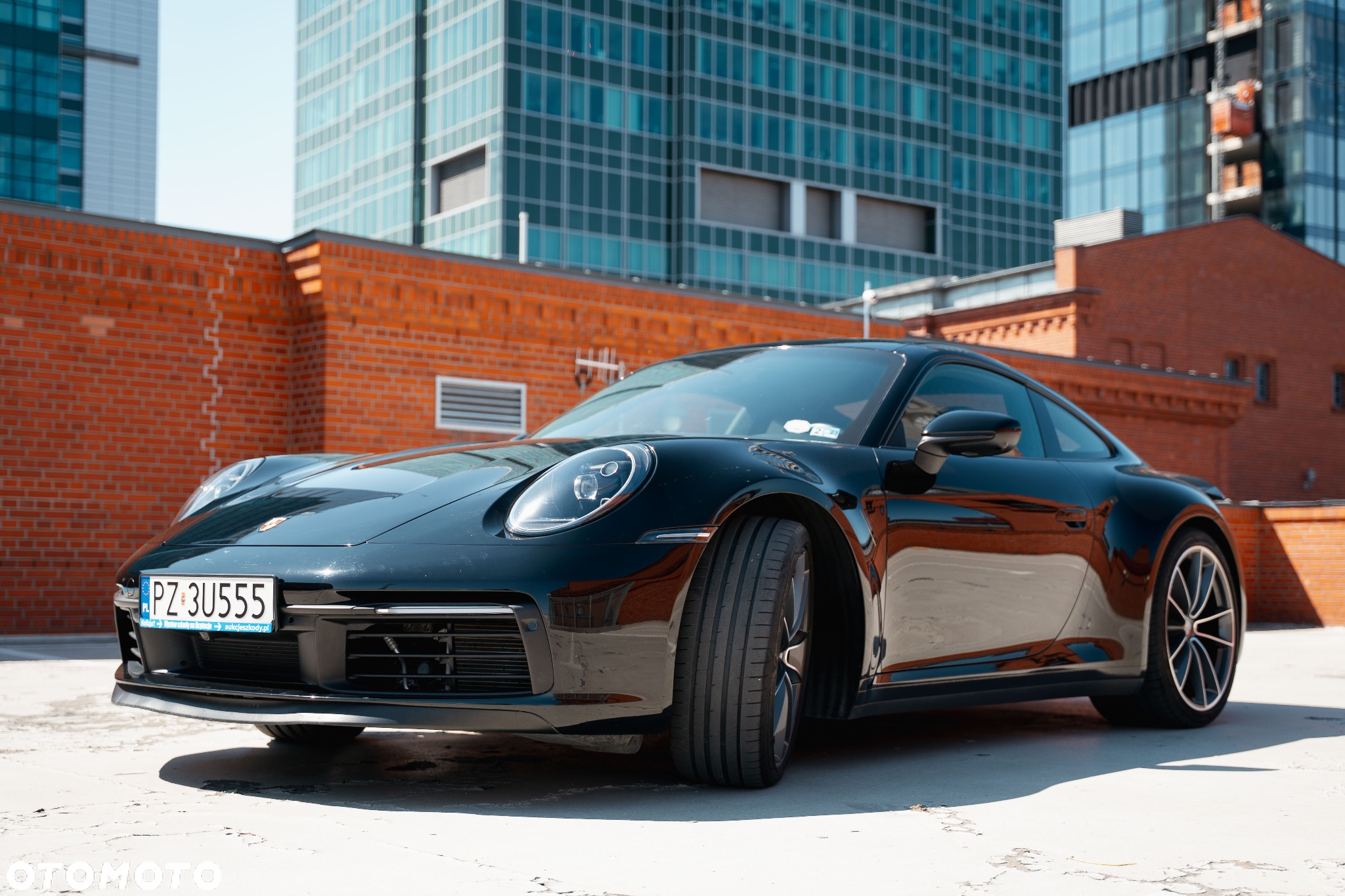 Porsche 911 Carrera - 19