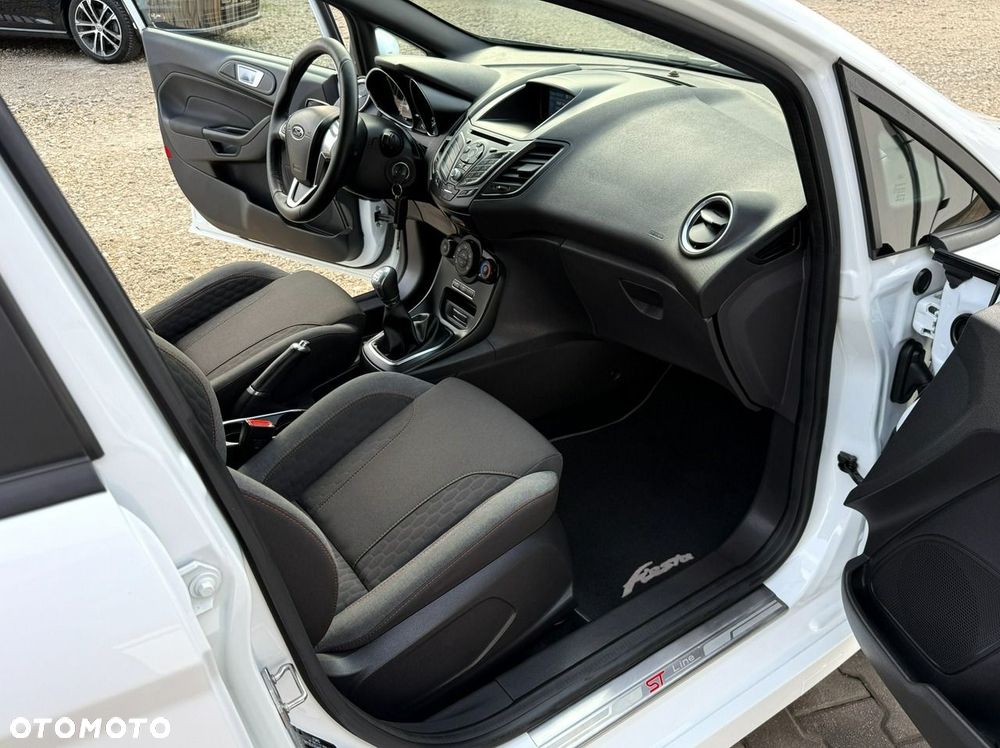Ford Fiesta 1.0 EcoBoost S&S ST-LINE X - 23