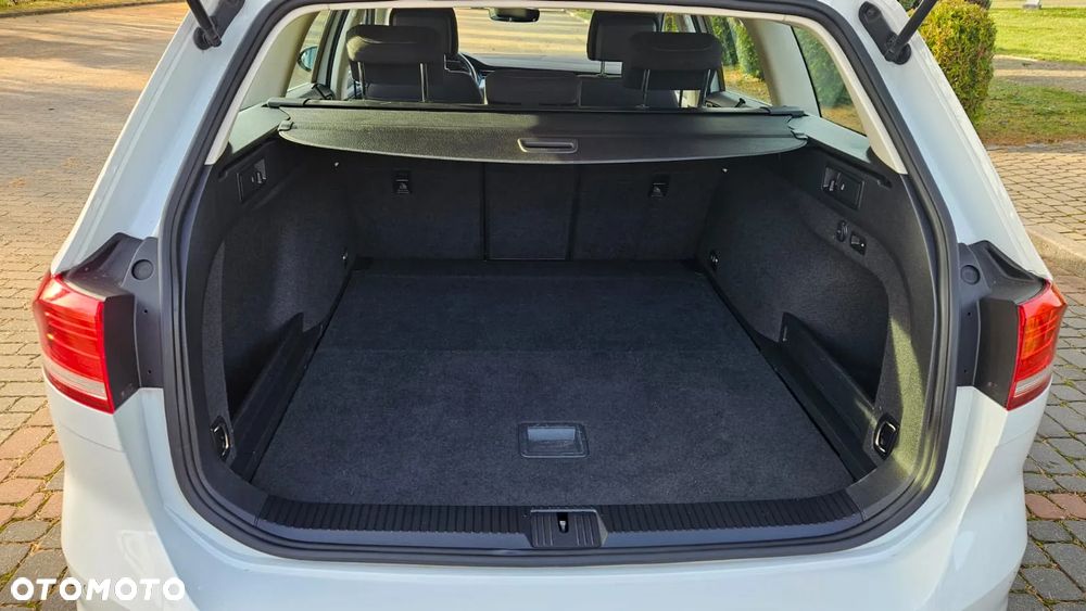 Volkswagen Passat Variant 2.0 TDI BMT Comfortline - 19
