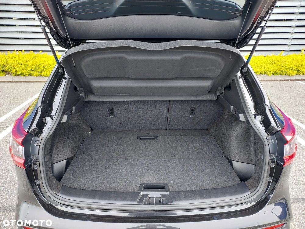 Nissan Qashqai 1.3 DIG-T N-WAY - 28