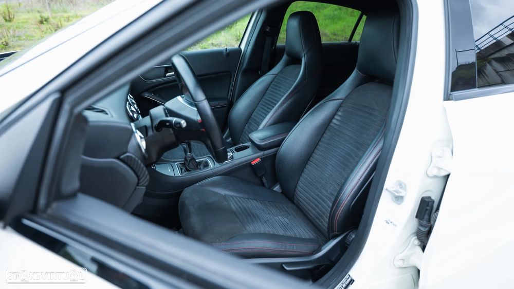 Mercedes-Benz A 200 CDI AMG Line - 18