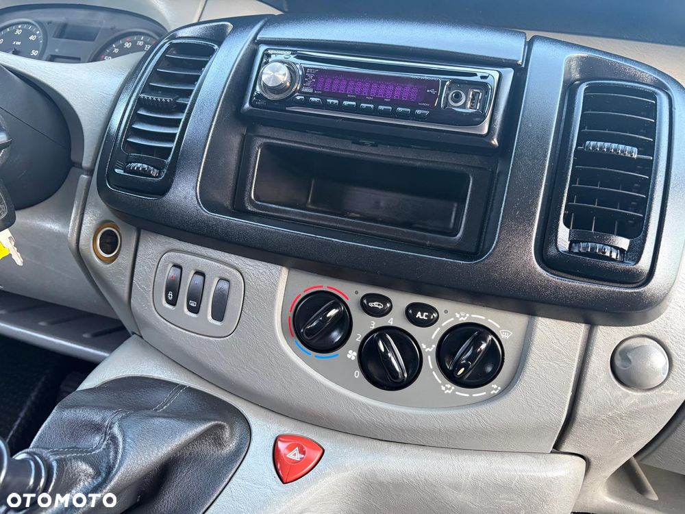 Opel VIVARO LONG KLIMA ORYGINAŁ PRZEBIEG SPRAWNY ZADBANY FULL OPCJA DOPOSAŻONY - 11