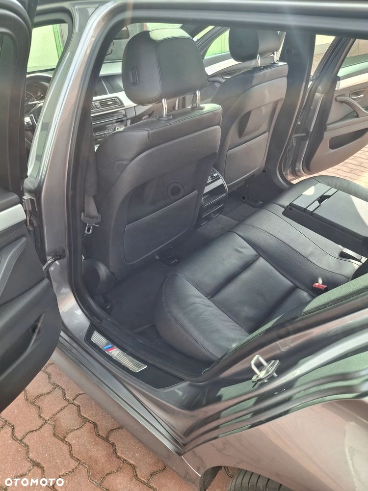 BMW Seria 5 530d xDrive - 9