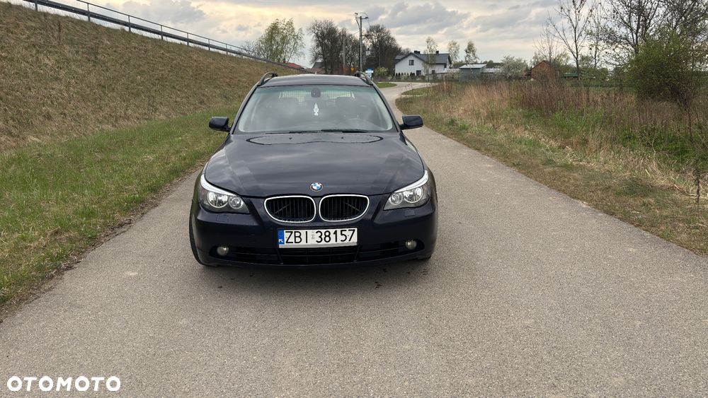 BMW Seria 5 525d - 2