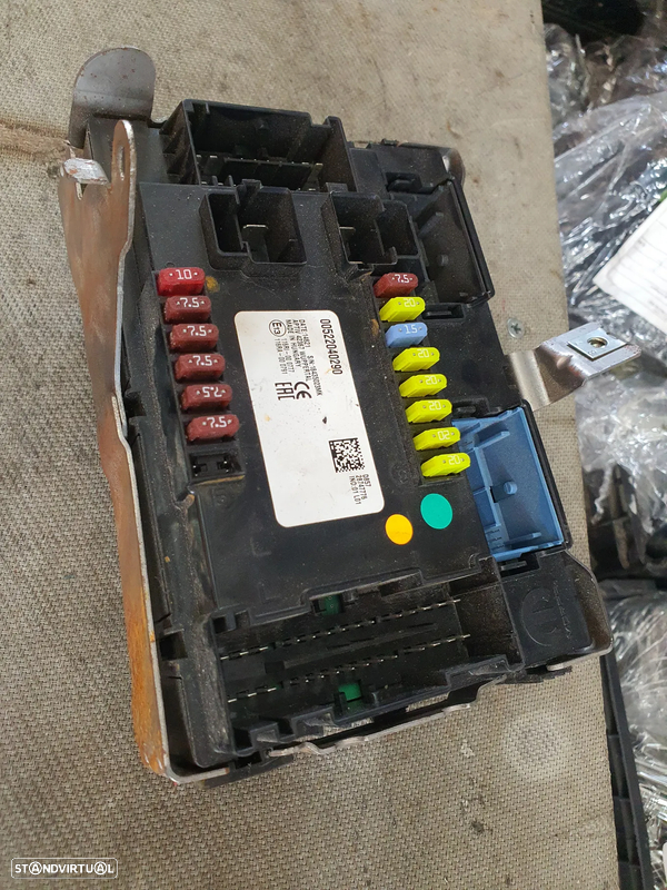 CAIXA FUSIVEIS FIAT 500X / 00522040290