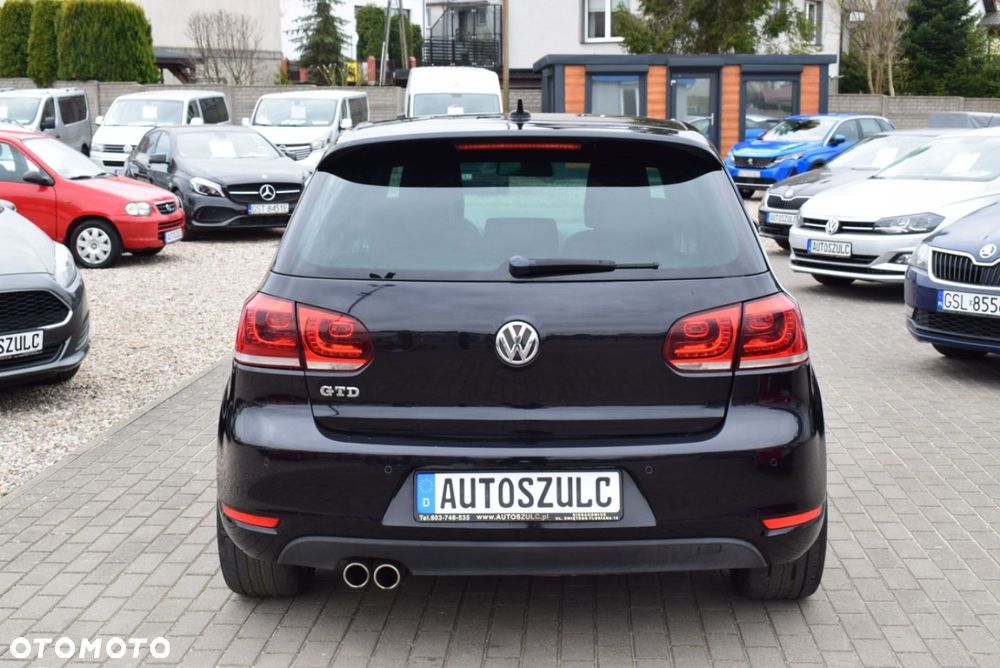 Volkswagen Golf - 8