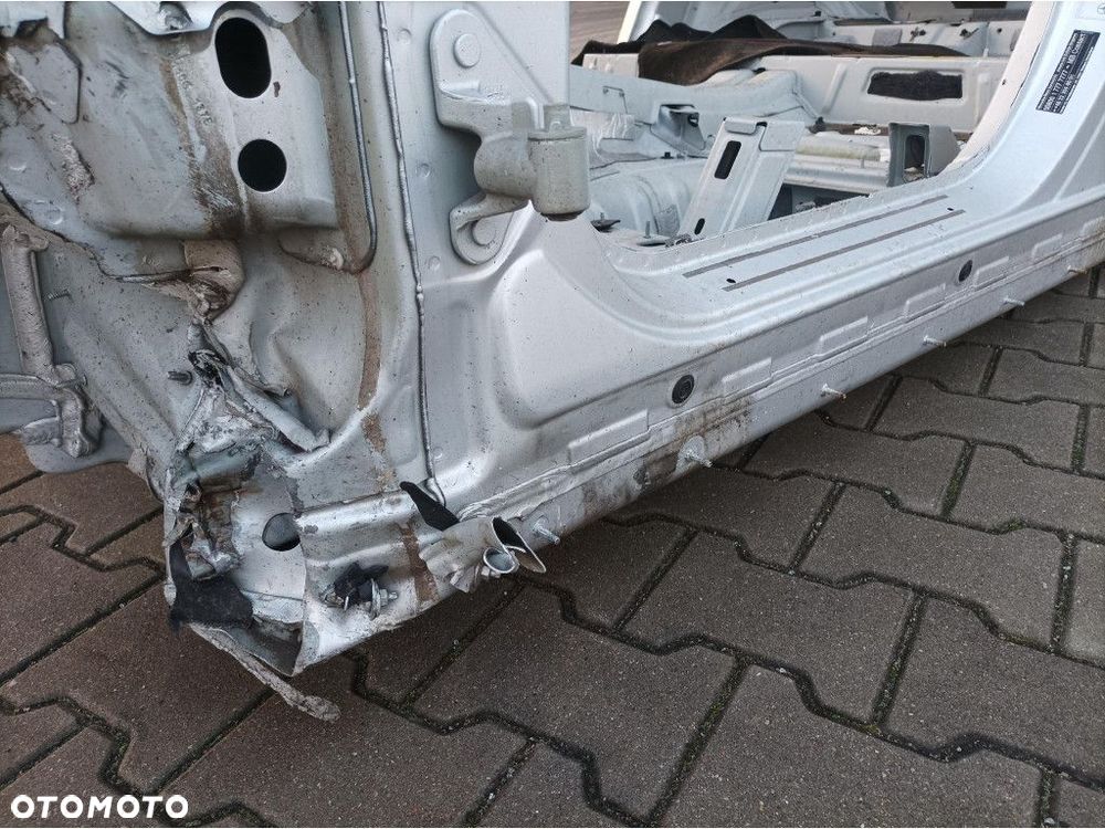 MERCEDES GLS X166 PRÓG SŁUPEK LEWY 775 - 4