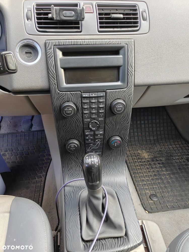 Volvo V50 2.0D Momentum - 25