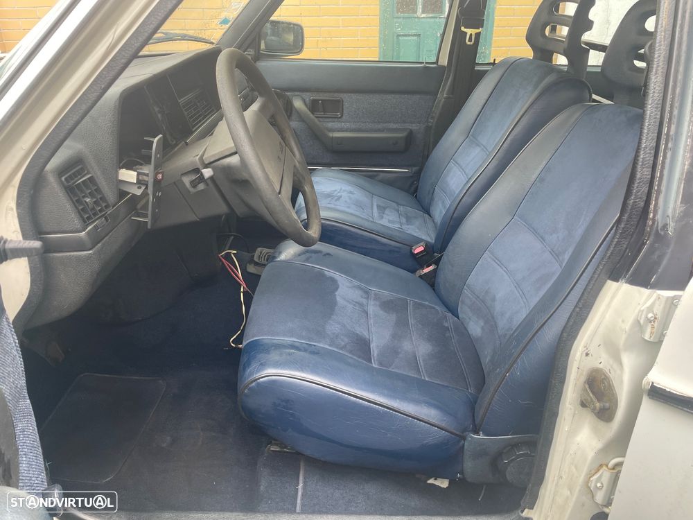 Volvo 240 - 12