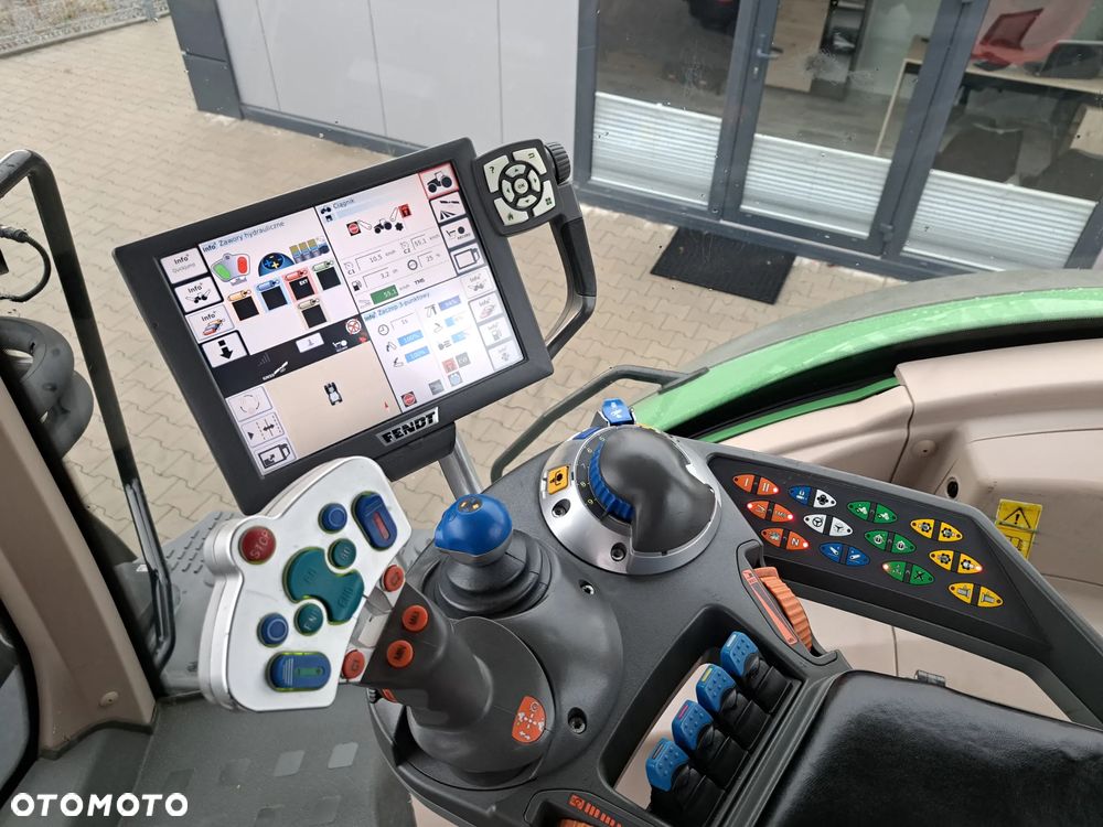 Fendt 824 VARIO Profi Plus - 12