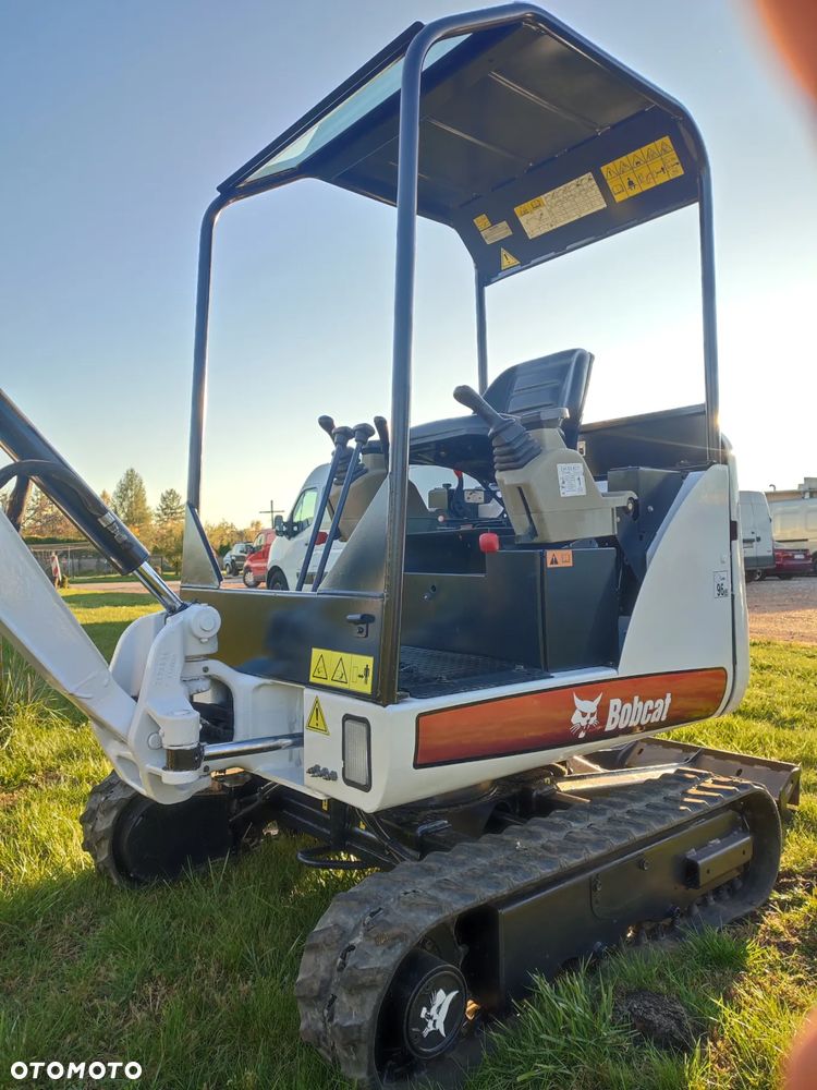 Bobcat E14 - 6