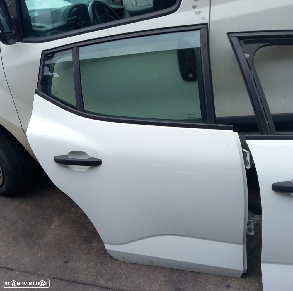 Portas completas lado passageiro dacia sandero ano 2022 - 3