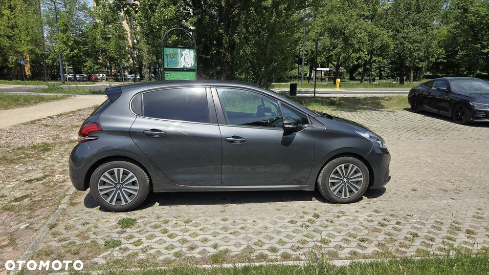 Peugeot 208 1.6 BlueHDi Allure S&S - 4