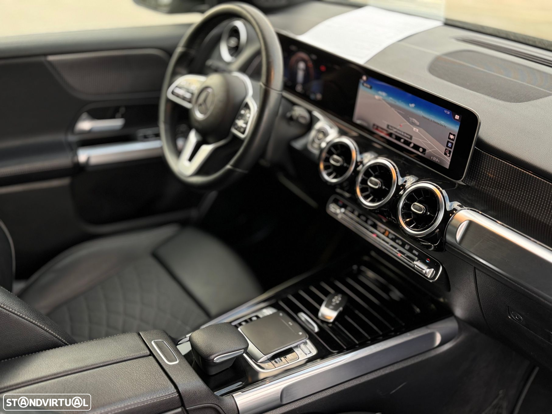 Mercedes-Benz GLB 180 d Progressive - 12