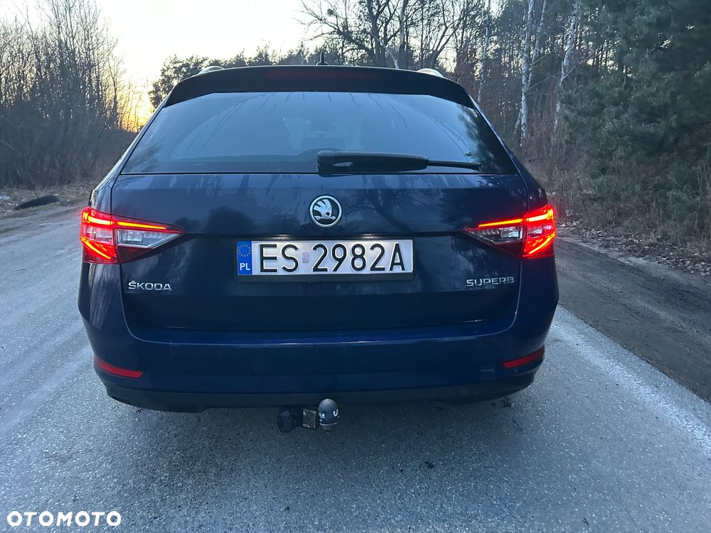 Skoda Superb 2.0 TDI DSG L&K - 10