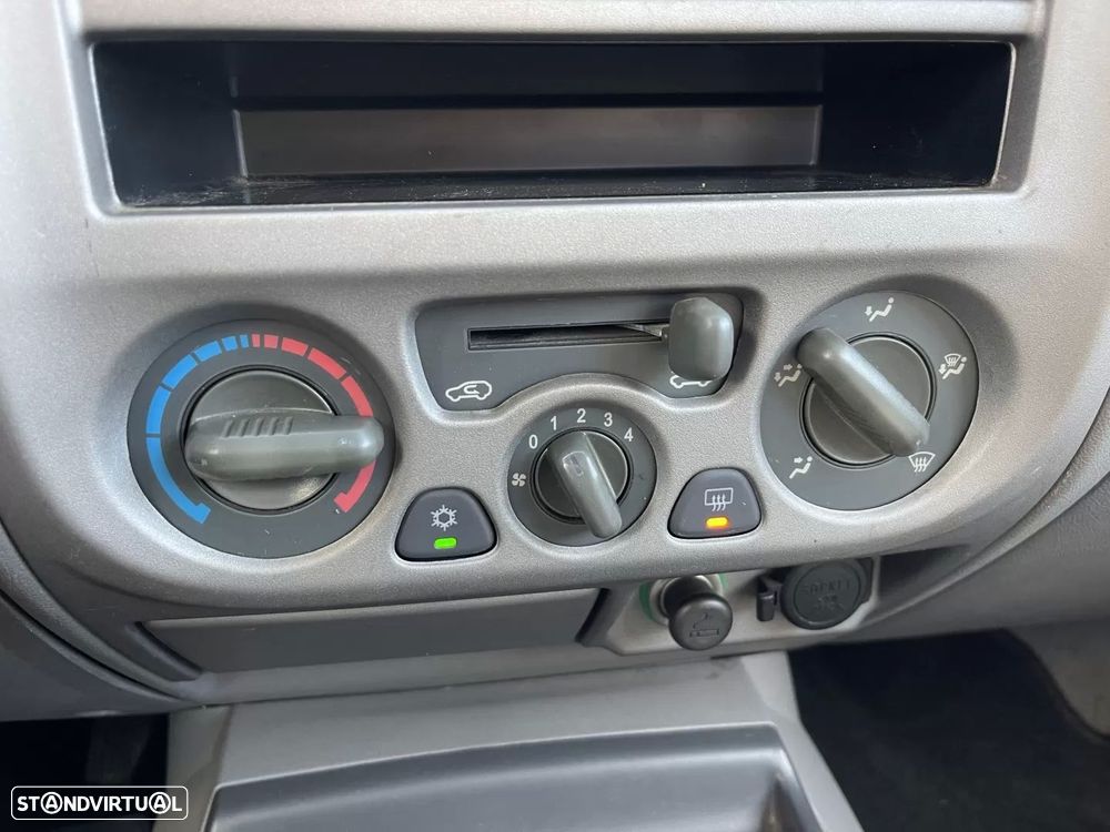 Isuzu Rodeo 3.0 DTi CD 4WD LS - 15