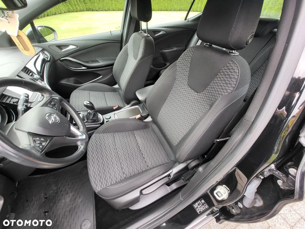 Opel Astra 1.4 T Dynamic S&S - 11