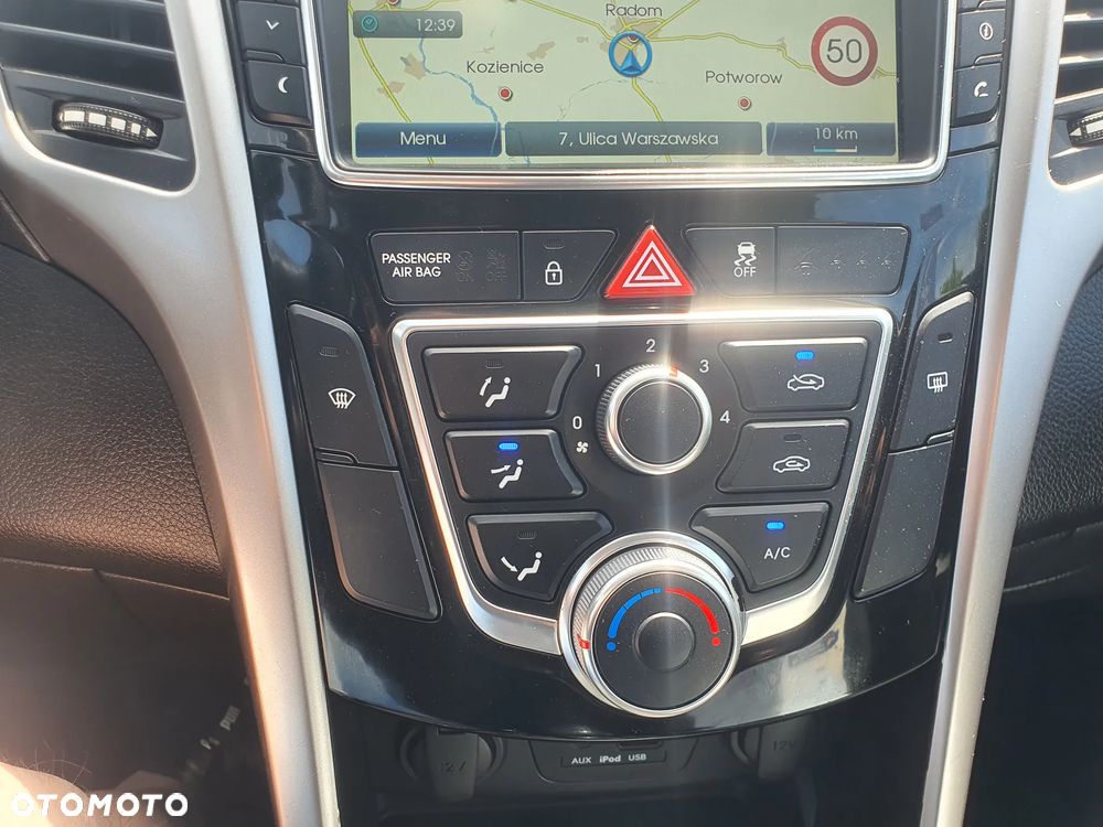 Hyundai i30 blue 1.6 CRDi Classic Navigation - 19