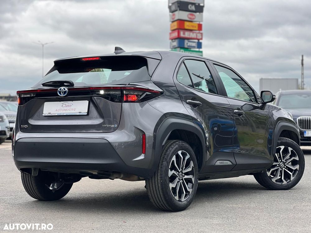 Toyota Yaris Cross 1.5 VVT-i HSD 4x2 Dynamic - 8