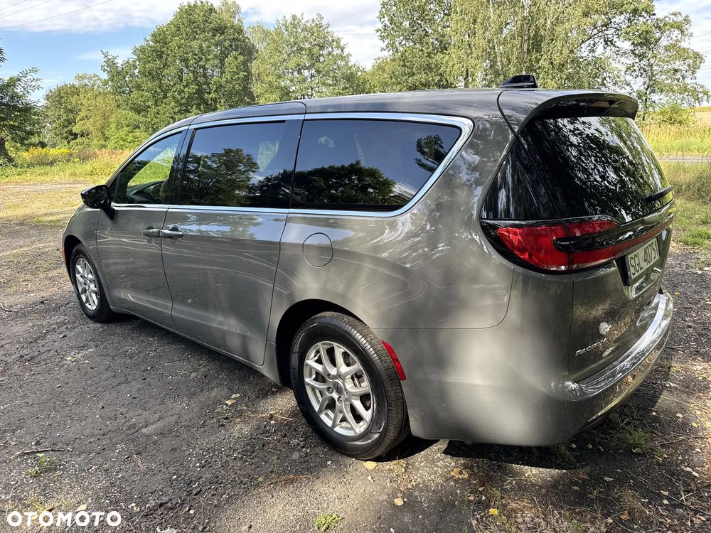 Chrysler Pacifica - 8