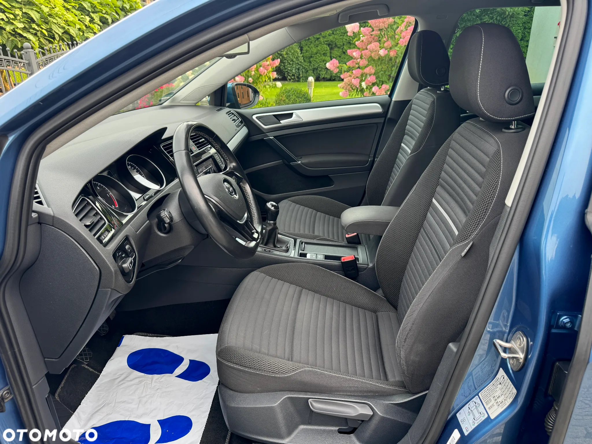 Volkswagen Golf 1.6 BlueTDI Cup - 29