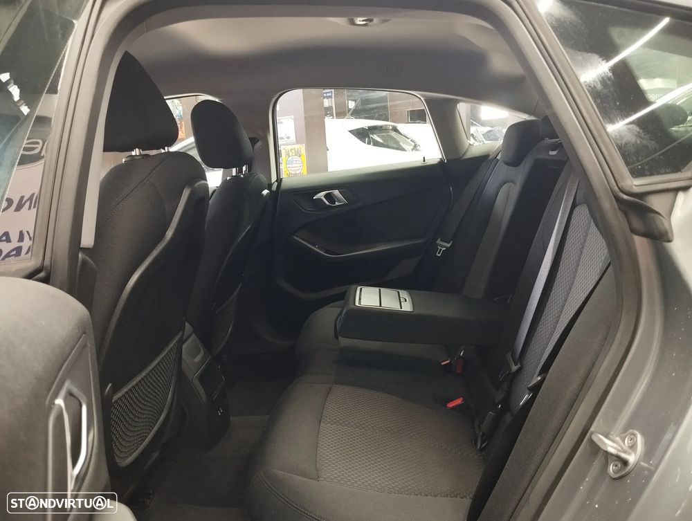 BMW 216 d Advantage — fotografia 11