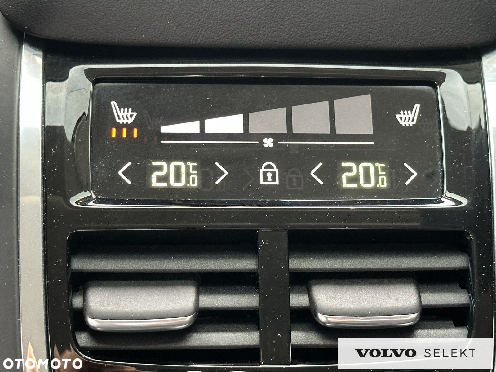 Volvo S90 - 40