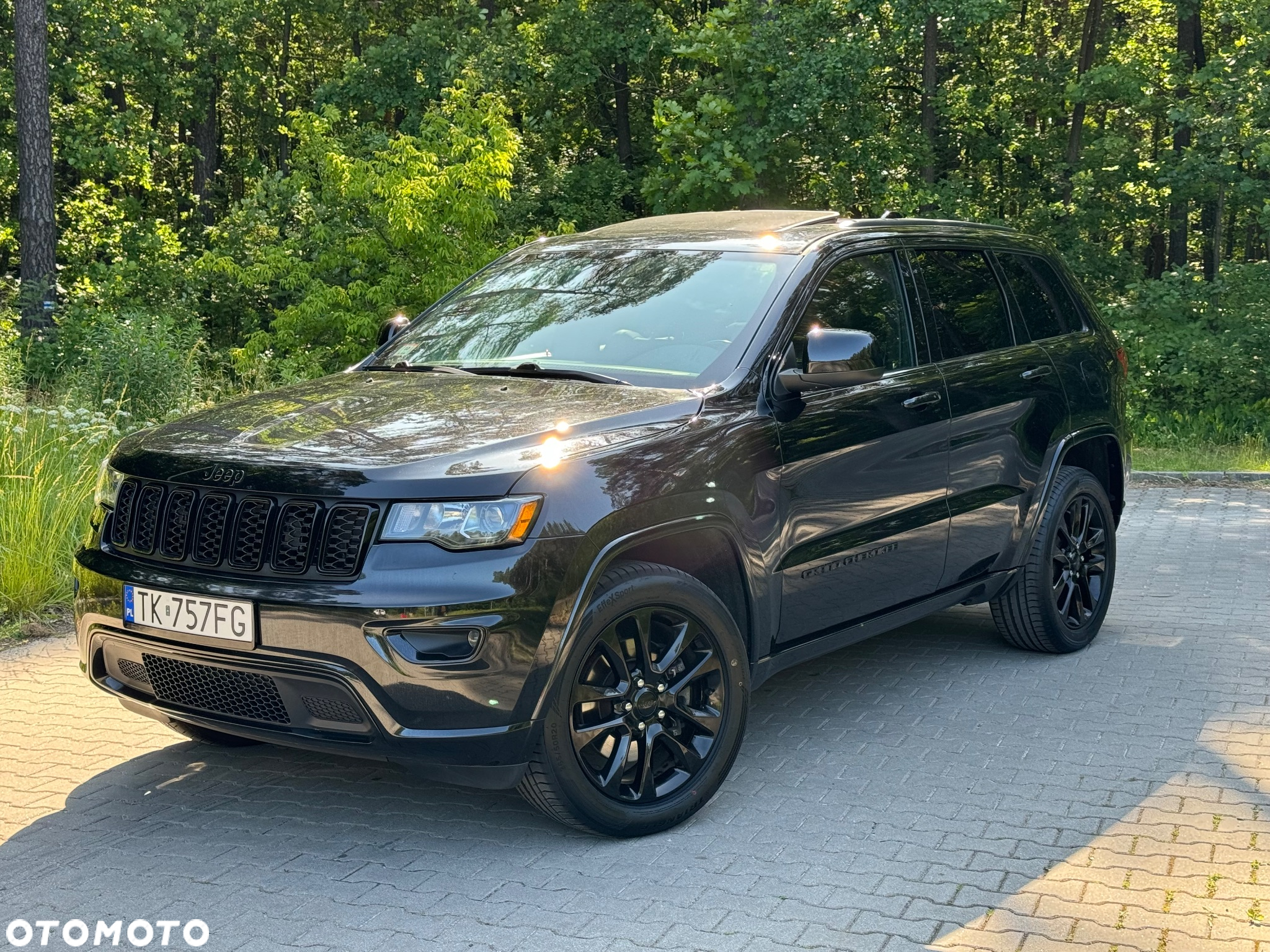Jeep Grand Cherokee - 15