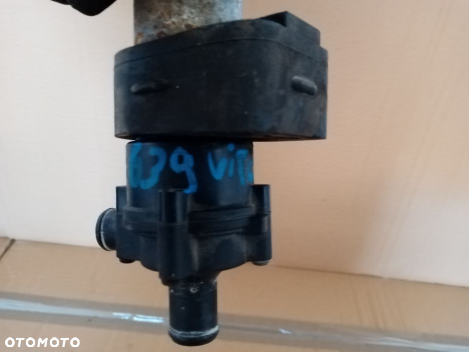 Dodatkowa pompka obiegu wody Mercedes Vito 639 A0028353564 - 7