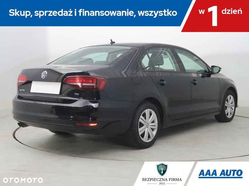 Volkswagen Jetta - 7