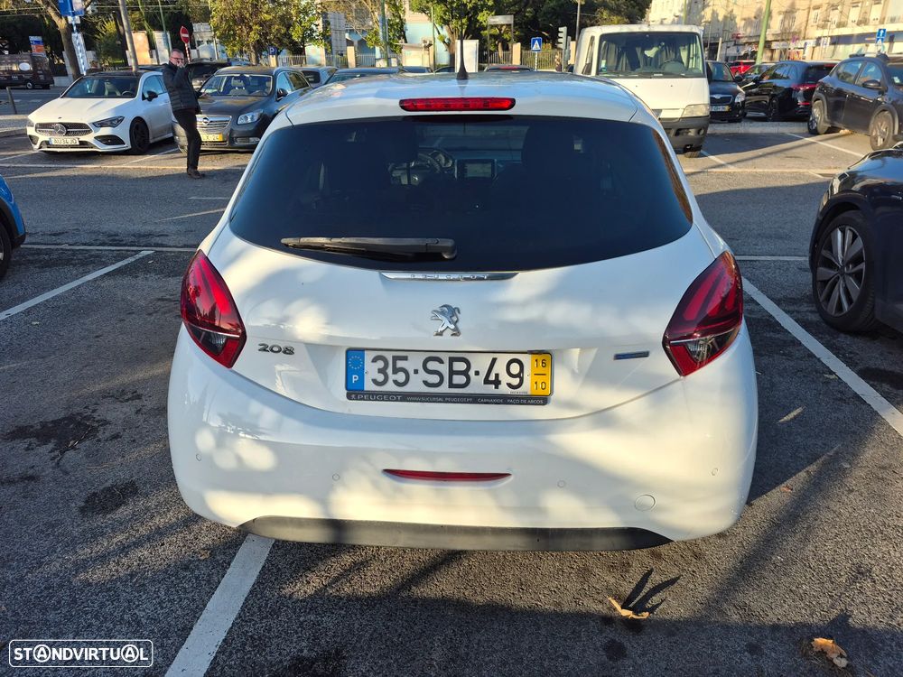 Peugeot 208 - 3