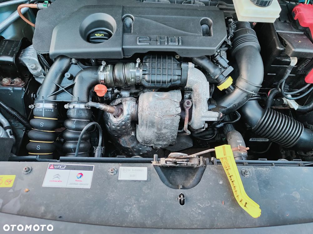 Citroën Berlingo Multispace e-HDi 90 FAP EGS6 Tendance - 24