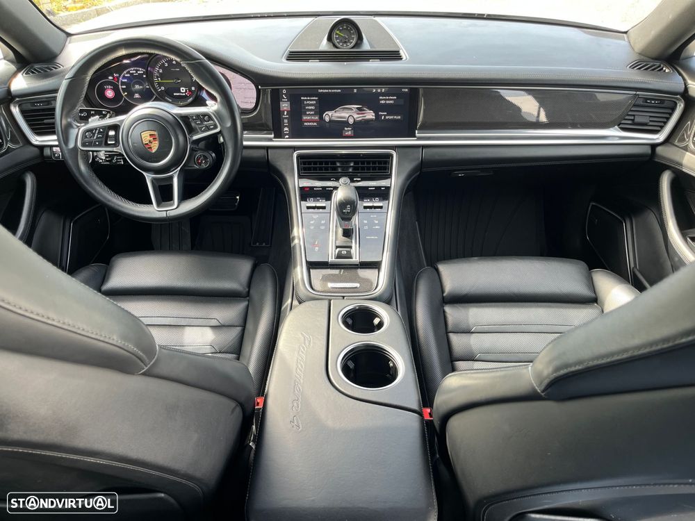 Porsche Panamera Sport Turismo - 38