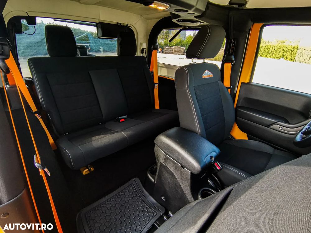 Jeep Wrangler 2.8 CRD AT Sport - 9