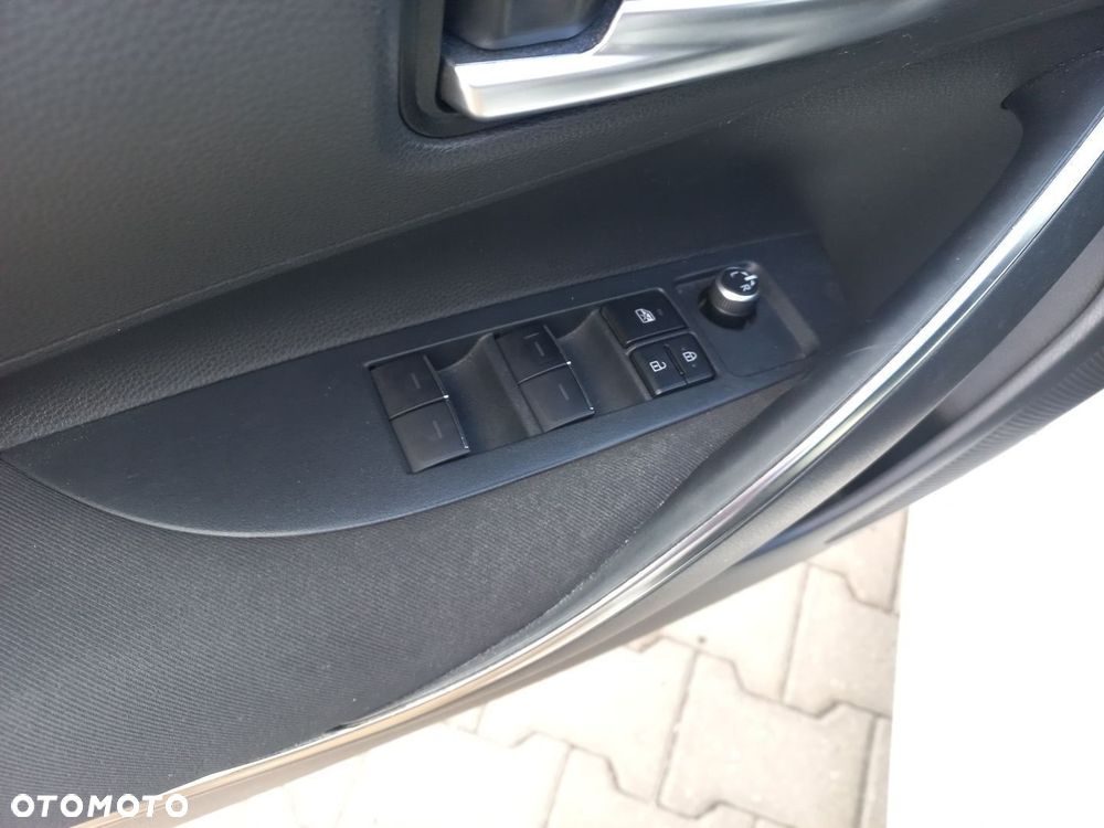Toyota Corolla 1.8 Hybrid Comfort - 16
