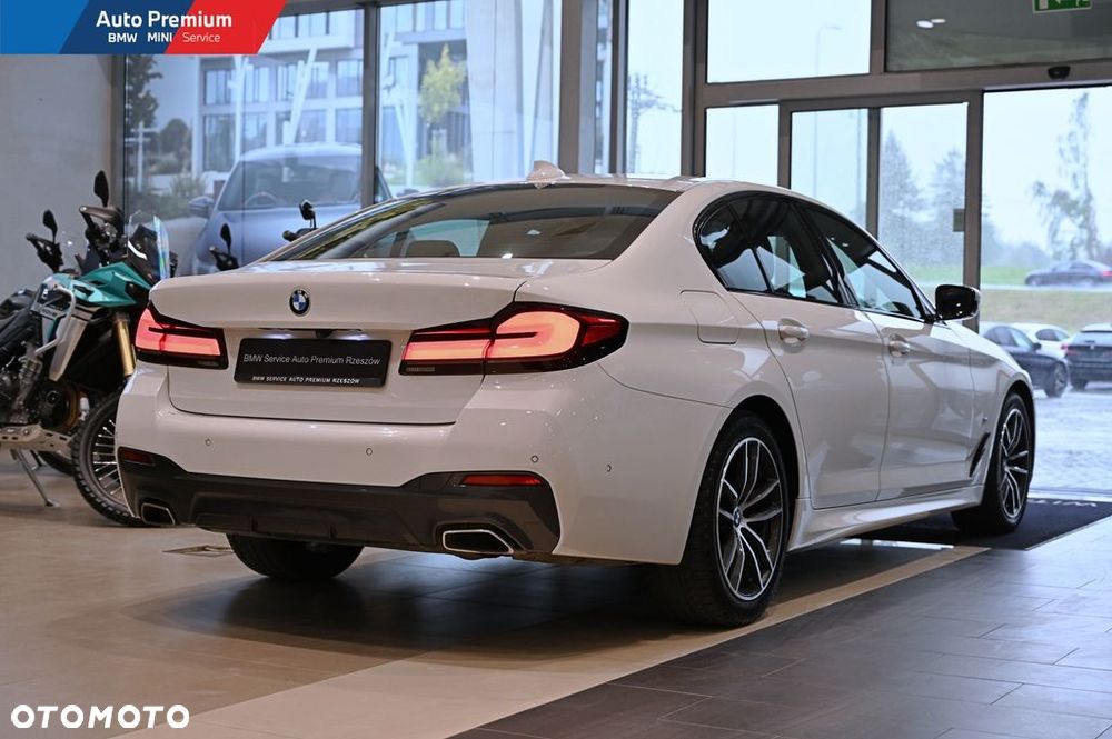 BMW Seria 5 520i mHEV - 20