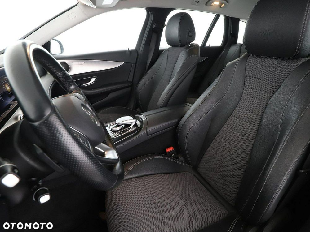 Mercedes-Benz Klasa E 250 9G-TRONIC Avantgarde - 13
