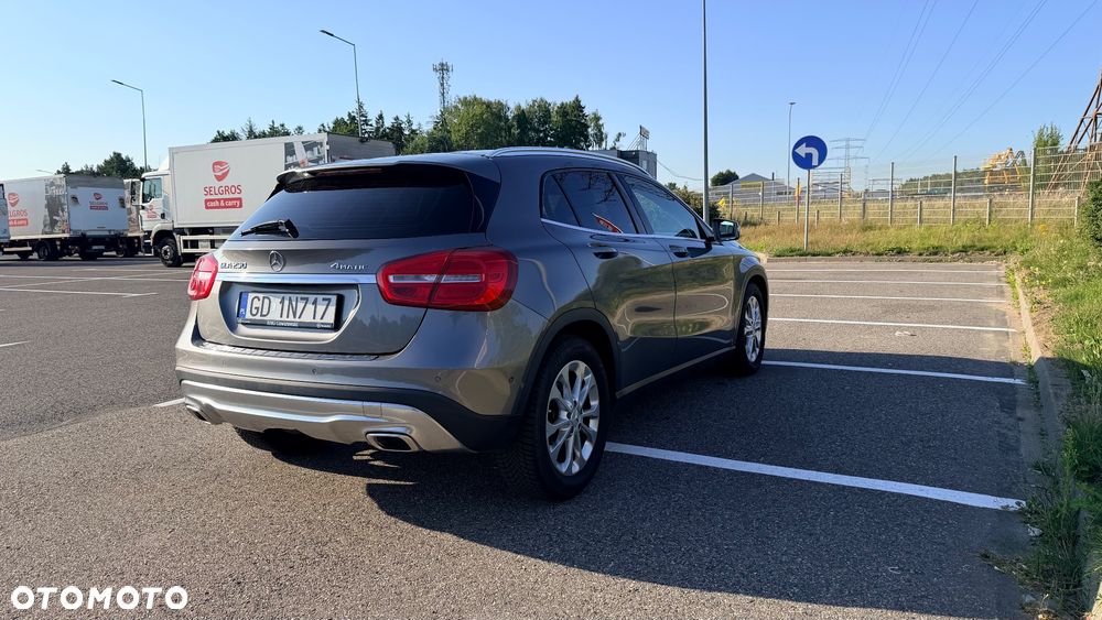 Mercedes-Benz GLA 250 4-Matic - 3