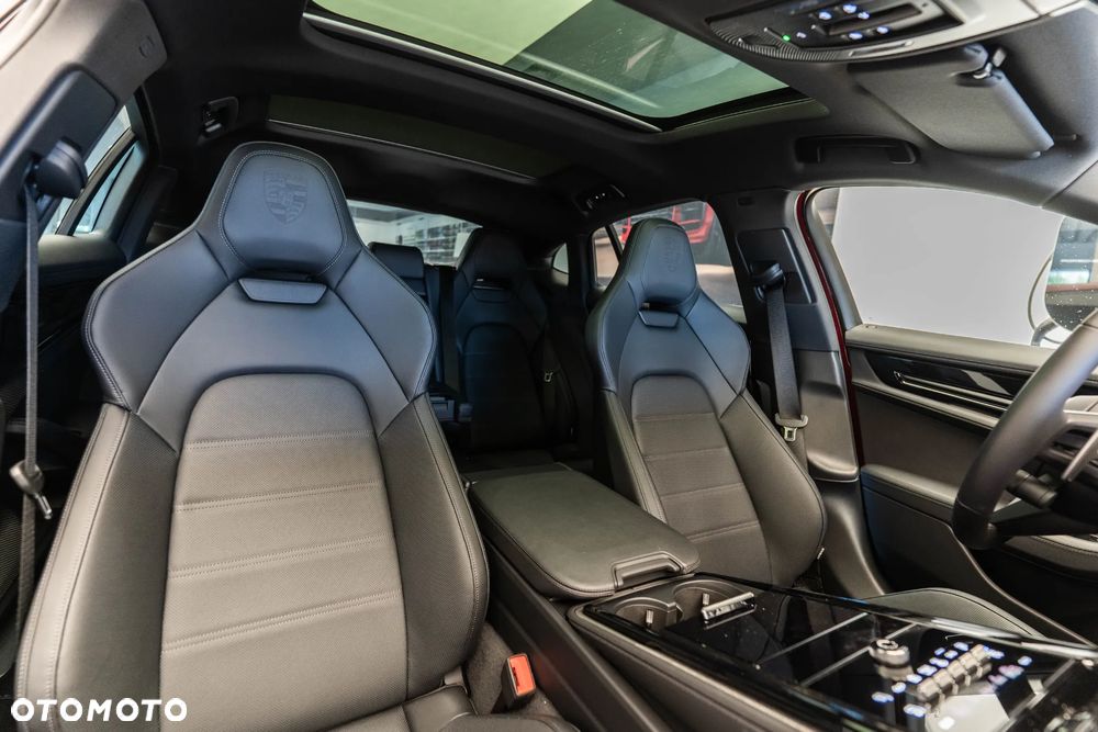Porsche Panamera 4 - 16