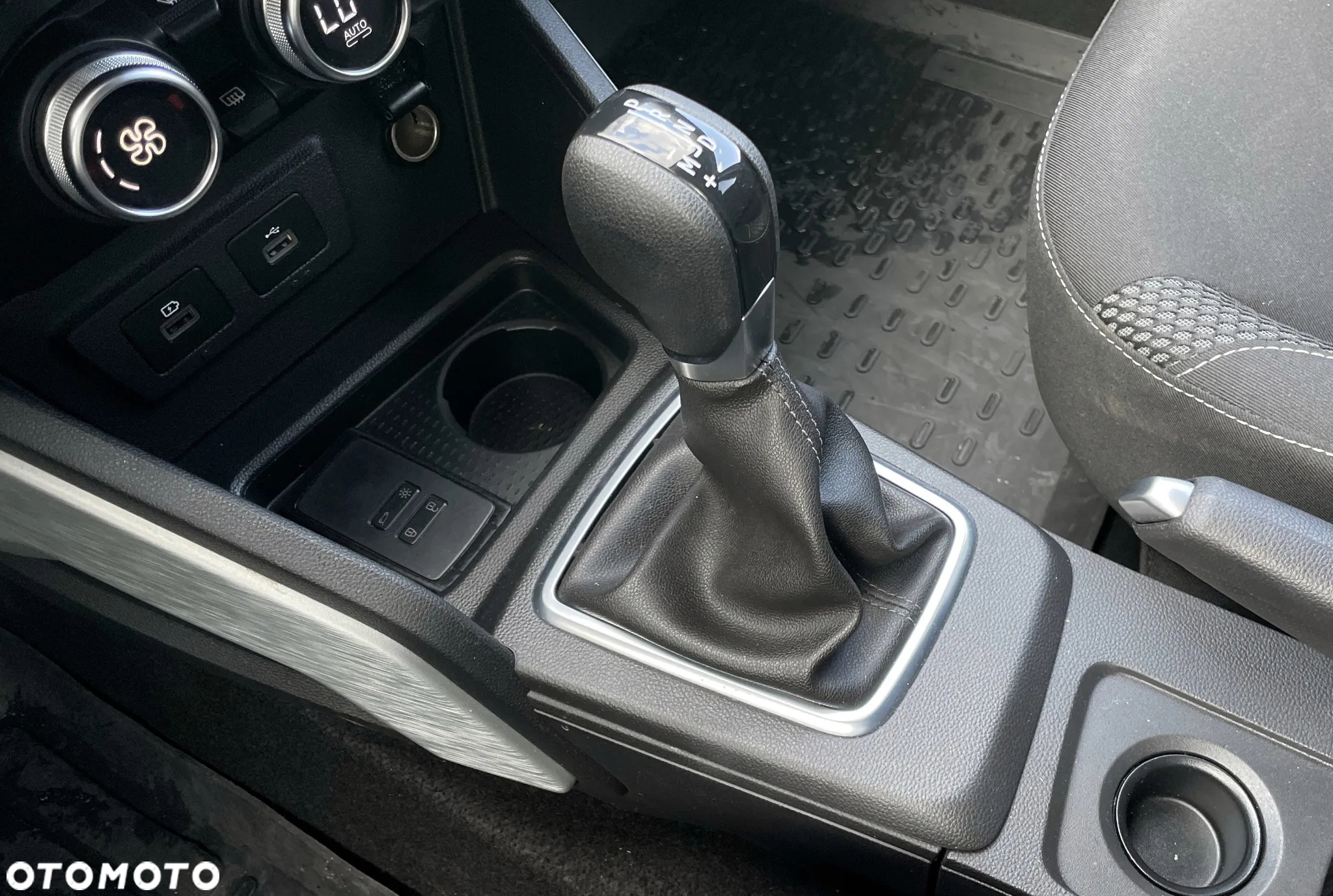 Dacia Duster 1.3 TCe Prestige EDC - 14