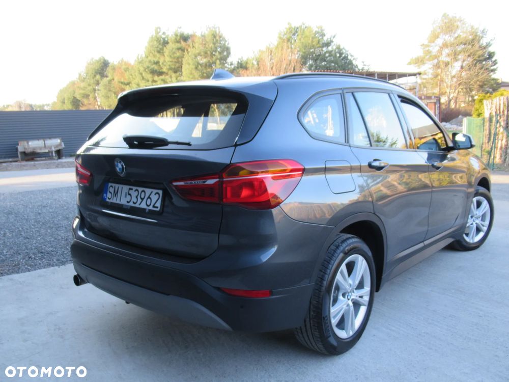 BMW X1 sDrive18i GPF - 4